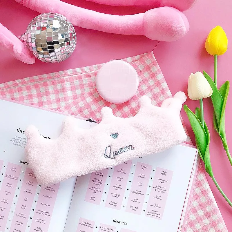 

Khaki Snow Bud Crown Allergy Free Wash Face White Free Shipping Letter Girls Women Korean 2020 New Arrival 1PC Pink Gray