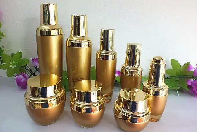 100 шт. пустая стеклянная Золотая бутылка с насосом мл косметическая упаковка