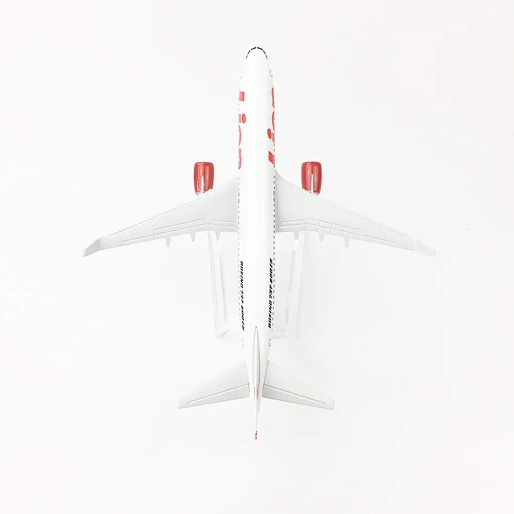 Летательный аппарат в масштабе 1/400 самолет Боинг 737 авиакомпании Lion 16 см модель