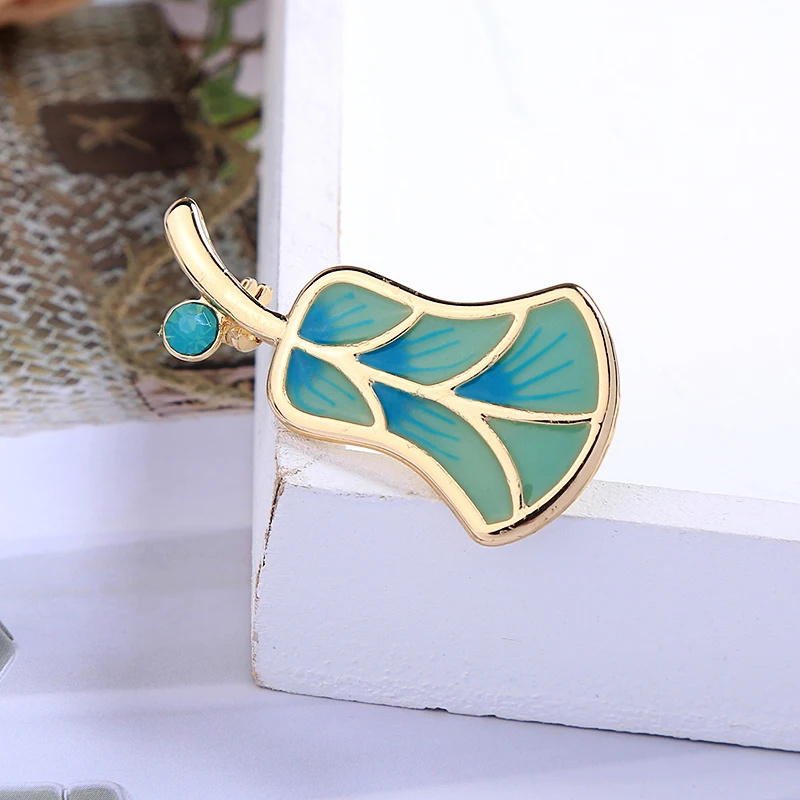 Женские Броши с эмалью KISS ME золотистые и Серебристые со стилизованными листьями