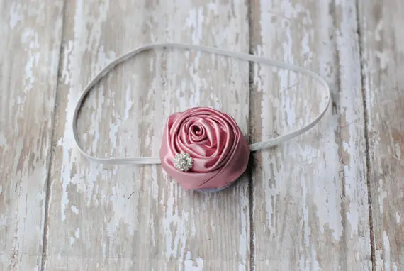 Повязка на голову Стразы с атласными цветами для принцессы повязка девушек