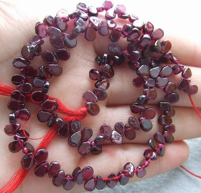 

2pcs 4x6mm Natural Garnet Top-drilled 14.2" Beads