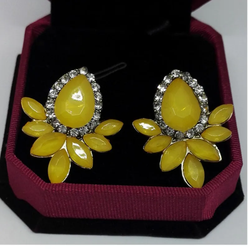 Новинка 2018 женские модные серьги Стразы серые/розовые черные из смолы милые