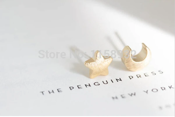 

Fashion Gold-color stud earrings monn and star stud earrings for women
