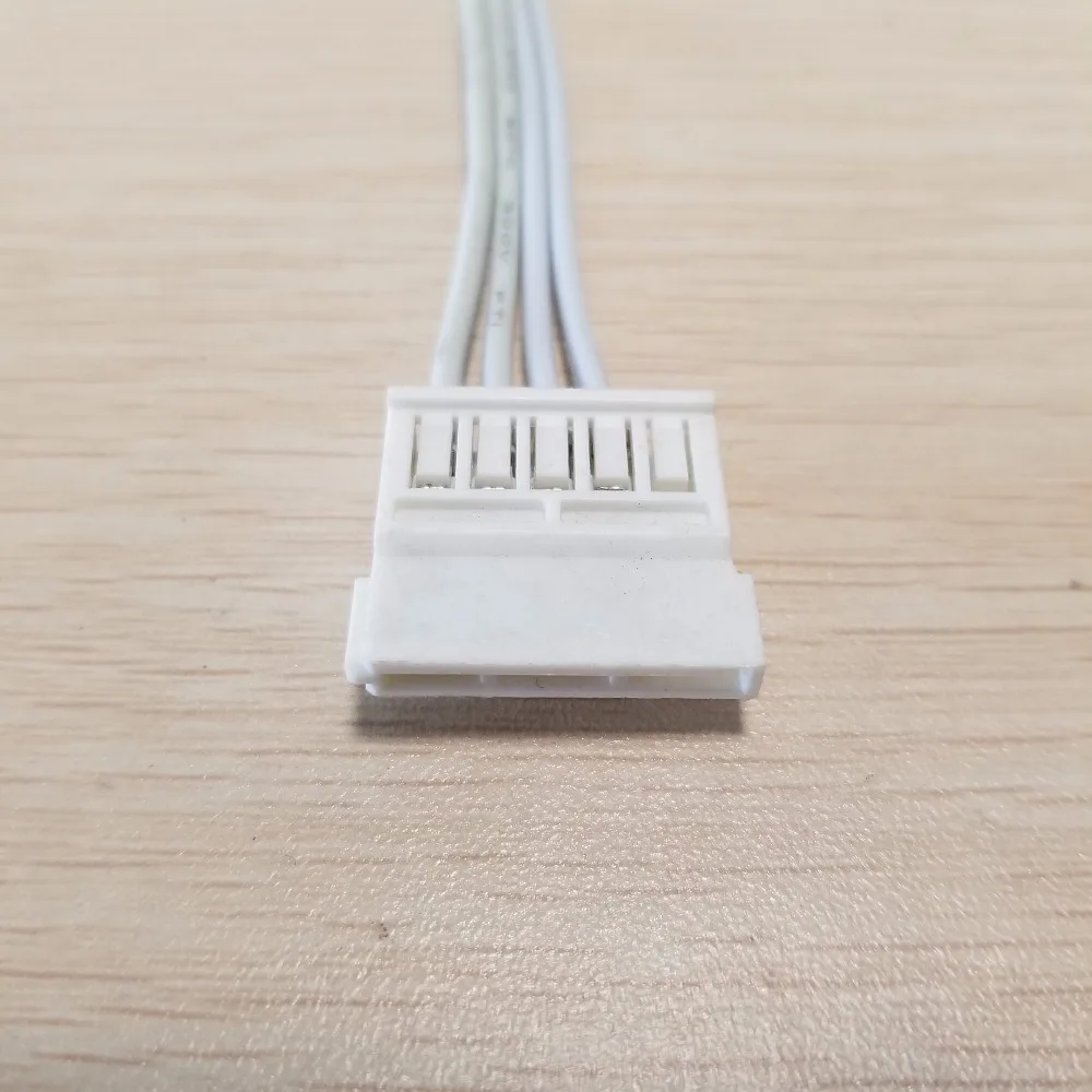 

10pcs/lot IDE to SATA Power Supply Cable 1 IDE 4Pin Female to 3 x SATA Adapter Splitter Cable White