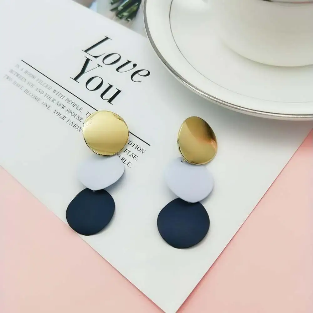 Модные женские серьги золотого цвета с резиновым покрытием белые темно синие