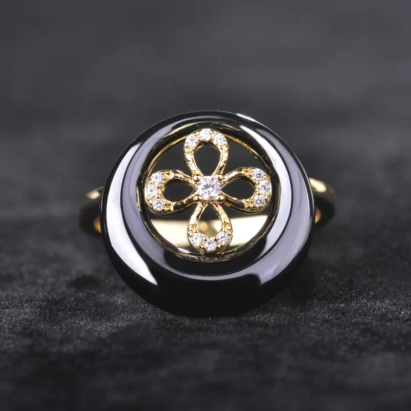 Женский комплект украшений Blucome белый керамический из кольца серёг и сережек