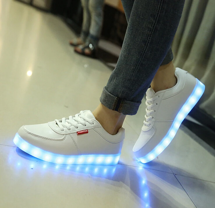 USB rechargeable LED shoes Fashion 7 colors light flashing sneakers lighted women men | Обувь
