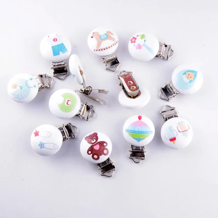 

5PCs Baby Pacifier Clips Mixed Pattern White Wood Metal Holders Cute Infant Soother Clasps Funny Accessories 4.4x2.9cm