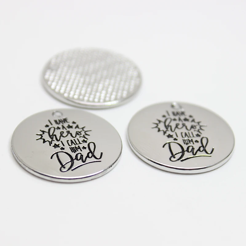 8 шт.-22 мм подвеска в виде папы героя у меня есть герой я его называю папа