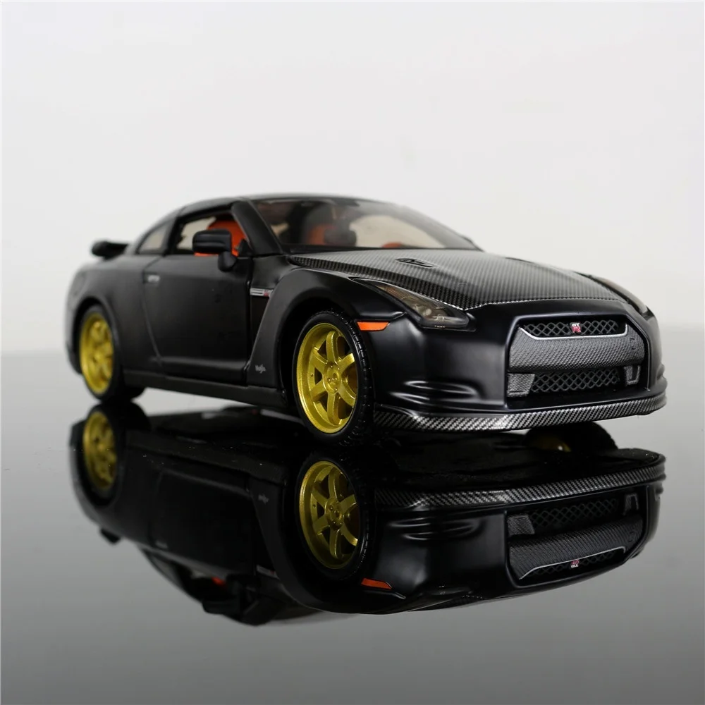 1:24 Metal Nissan GTR 4-Wheel Diecast Car Series Birthday Gift For Kids Free Shipping |