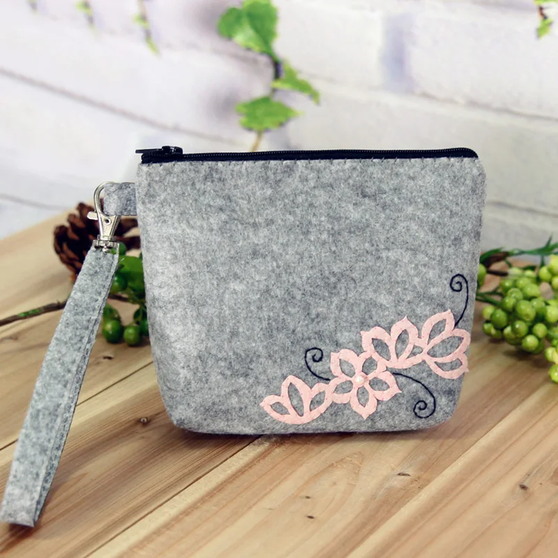 Войлочный ручной мешок серого цвета для рукоделия Размер 12 х15 см бумажник работы