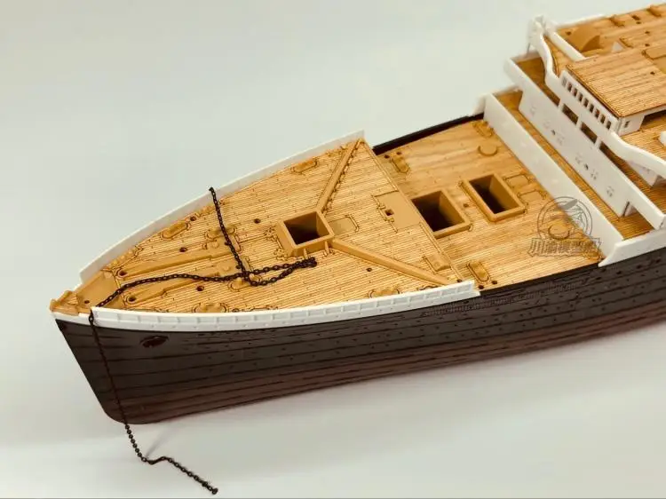 Деревянная колода в масштабе 1/400 для академии модель корабля Титаник 14215 RMS CY350044 |