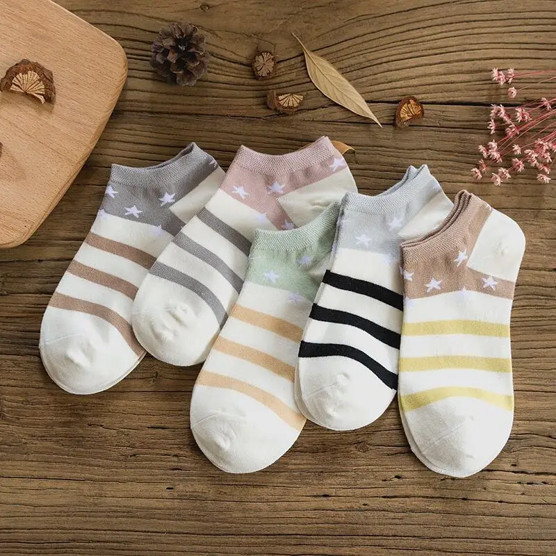 5 Pairs 5 пар/компл. Для женщин короткий Повседневное модные детские носки в полоску и хлопковй с принтом звезды Теплые обуви Ван тонкие носки с высокой пяткой топ уличной моды - Цвет: 5 Pairs