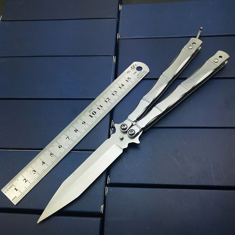

Finger Knuckle Carving Engraved Butterfly in Knife No Sharp Folding Pocket Knives with Belt Clip Collection EDC Stainless Steel