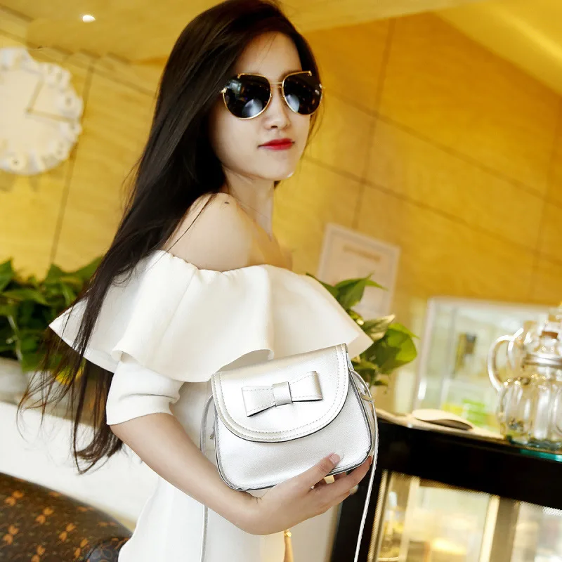 Женская сумка мессенджер с бантом однотонная модная через плечо из