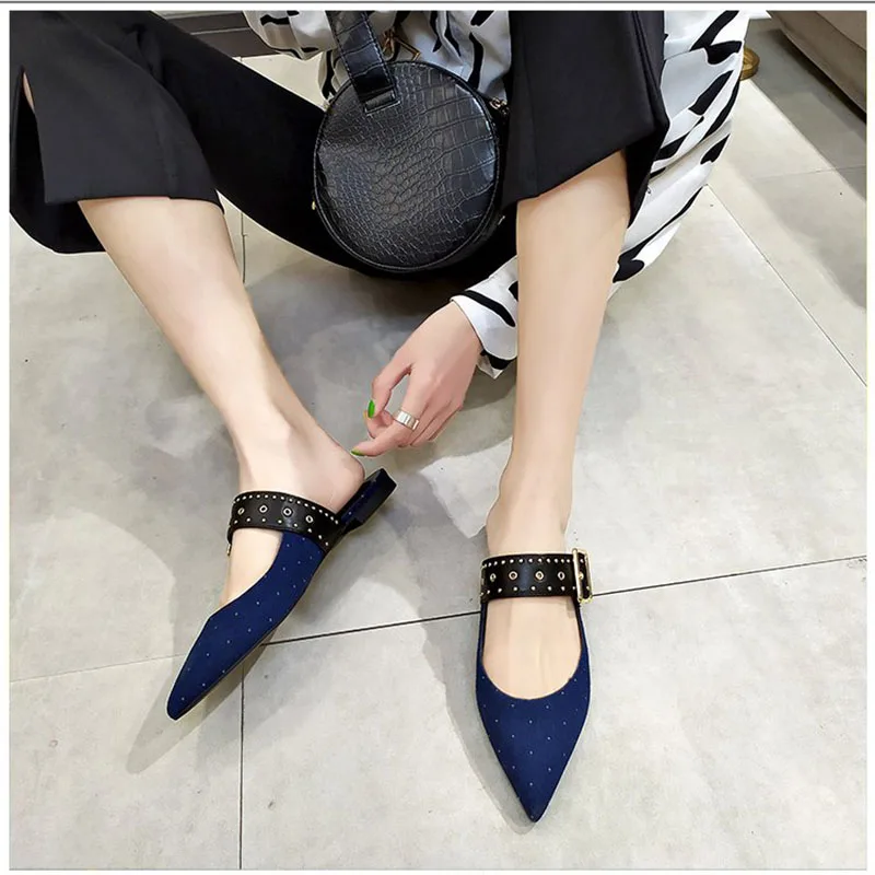 Женские шлепанцы на плоской подошве летние дамские с острым носком повседневные