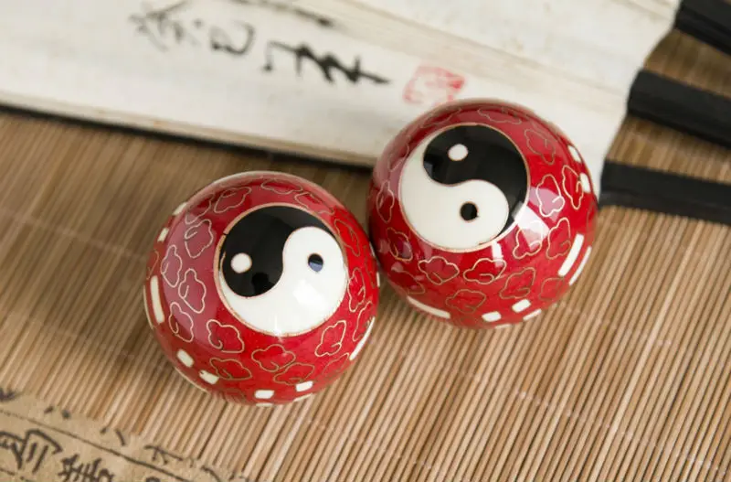 50 мм 40 мм китайские шарики baoding, перегородчатая Taichi дизайн в разных цветах. Chiming Фитнес мяч. Домашний подарок. Бумажная коробка