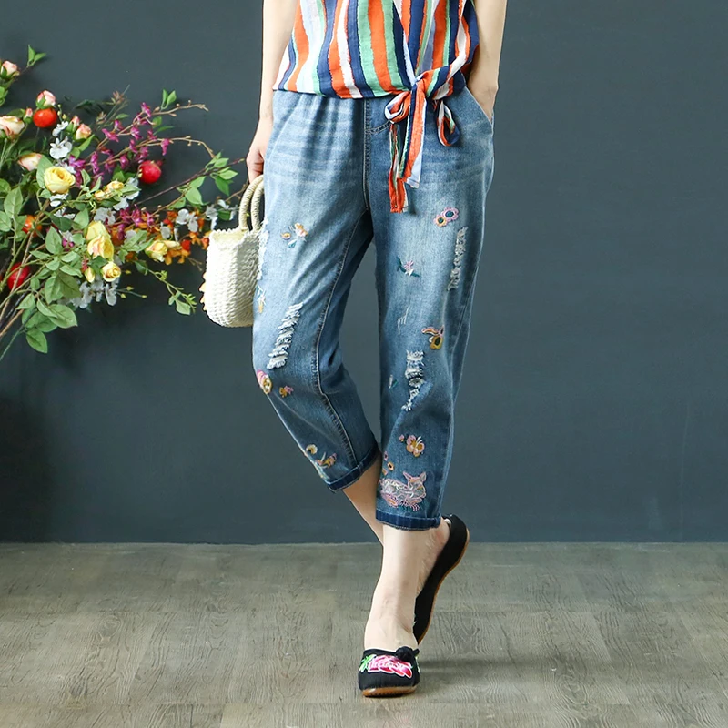 Джинсы женские свободные с вышивкой рваные брюки-султанки из денима цветочным