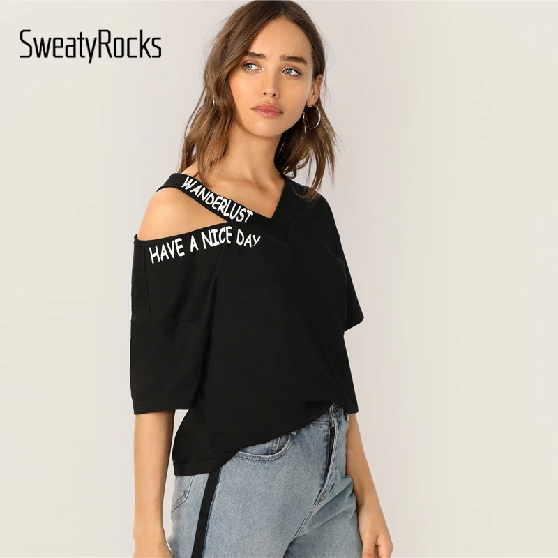SweatyRocks черная Асимметричная футболка с круглым вырезом и буквенным принтом модная уличная Футболка с вырезами Летние повседневные женские стильные футболки