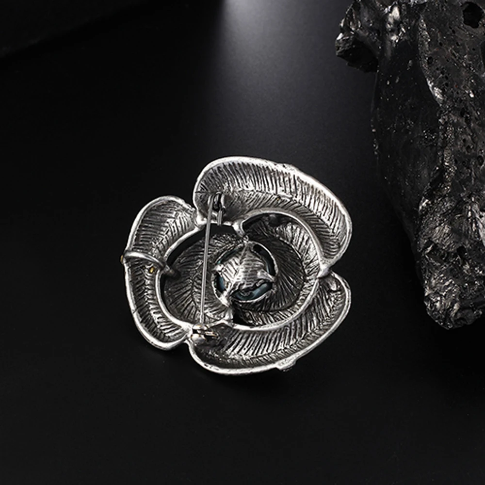 

JUJIE Vintage Pearl Flower Brooches Pins Joyeria Rhinestone Crystal Scarf Clip For Women Jewelry