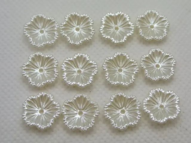 

200 Ivory Acrylic Pearl Flower Bead Cap Beads 12mm Sewing Bow Center