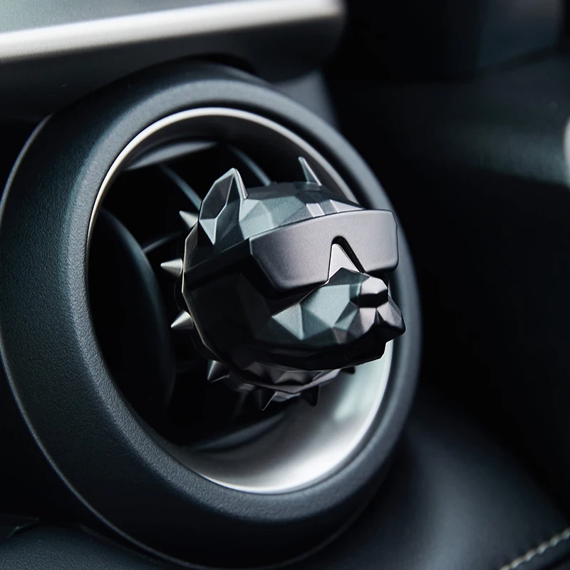 Модный высококачественный автомобильный освежитель воздуха с изображением