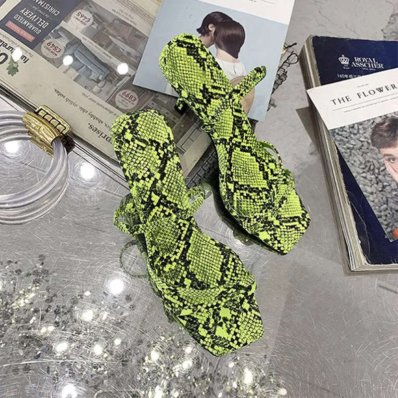 MONMOIRA Электрический зеленая змея Обувь на каблуке-рюмочке тапочки сандалии с