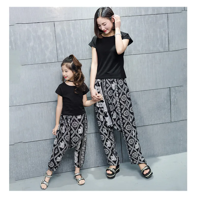 Платья для мамы и дочки Семейные комплекты одежда сына повседневная девочек