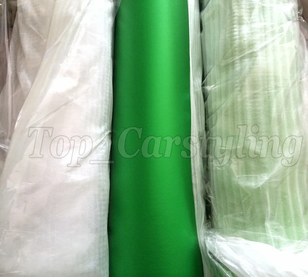 Зеленая атласная матовая хромированная фотонаклейка с безпузырьковым покрытием