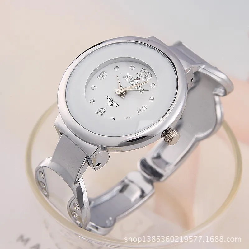 Часы браслет карамельного цвета желеобразные креативные часы Япония и Южная