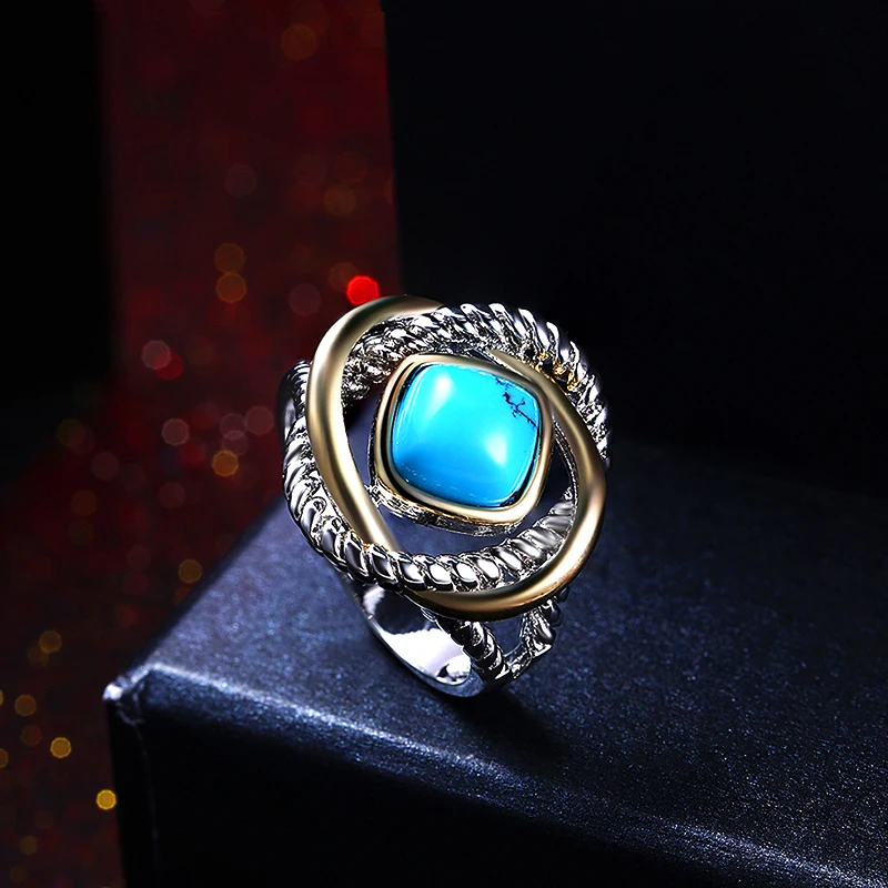 Классические двухцветные свадебные кольца золотистого цвета с узором из