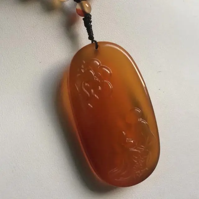 Флешка в кулоне из камня