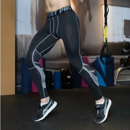 Камуфляжные обтягивающие мужские спортивные брюки облегающие для бега