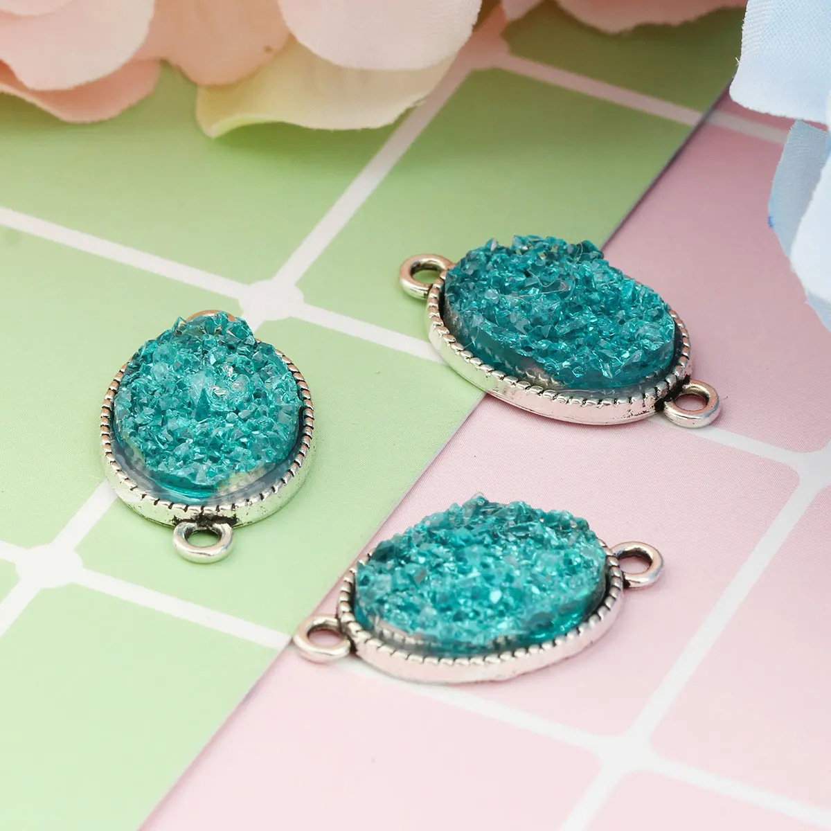 Серия Druzy сплав эллиптический Шарм Разъем AB Цвет Матовый круглый полимерный патч