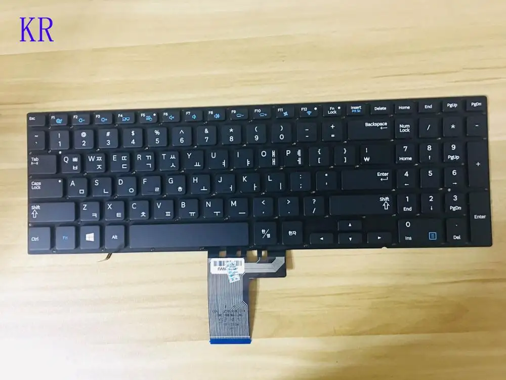 SILVER Новости Клавиатура для ноутбука samsung NP670Z5 NP670Z5E NP680Z5E 680Z5E Чешский/Корейский/Бразильский/немецкий/Словенский/Великобритания/США Раскладка - Цвет: SILVER
