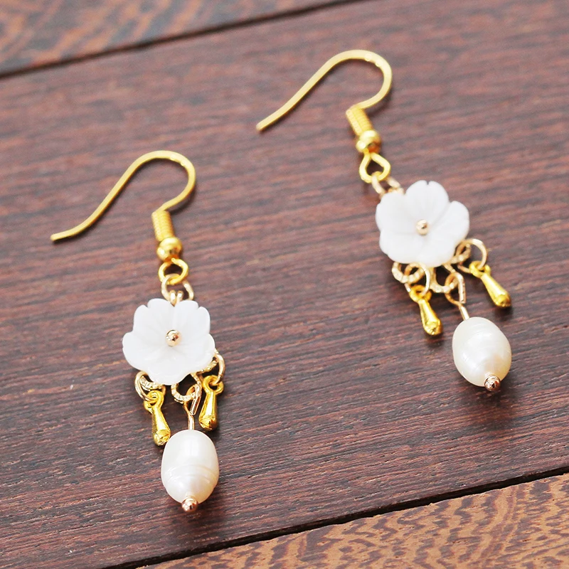 Pair of earrings Традиционный наряд ханьфу аксессуары для волос шпильки костюмы ручной работы жемчужная оболочка волос Корона кисточка ручной работы шпилька Fengbu встряхивание головной убор - Цвет: Pair of earrings