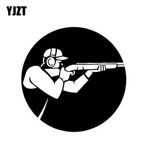 YJZT 13,9*13,9 см интересная ловушка стрельба человек прицеливаемая графическая Автомобильная наклейка виниловое украшение