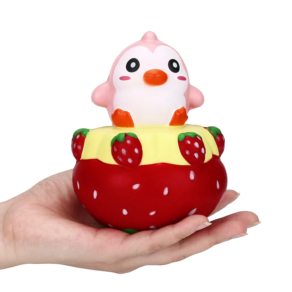 Новое поступление клубничный Пингвин мультфильм Squishy аромат игрушка в подарок