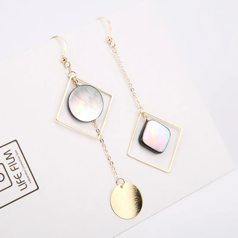 

Round Square Grey Shell Hollow Metallic Square Chain Pendant Asymmetrical Drop Earrings Dangle Earrings for Women