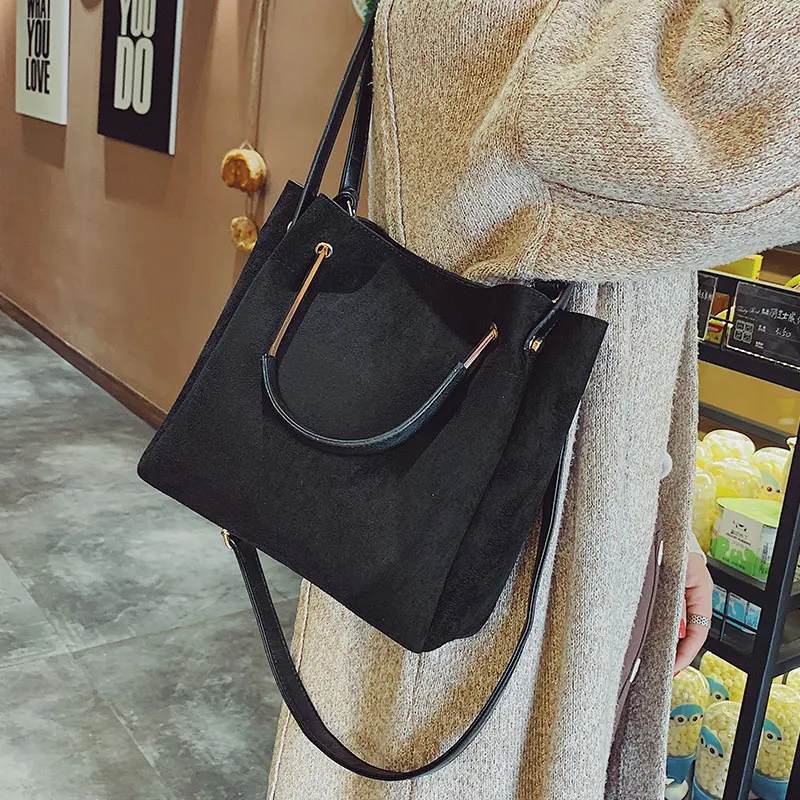 Винтажная женская сумка на плечо мессенджер из замшевой кожи через ручная для