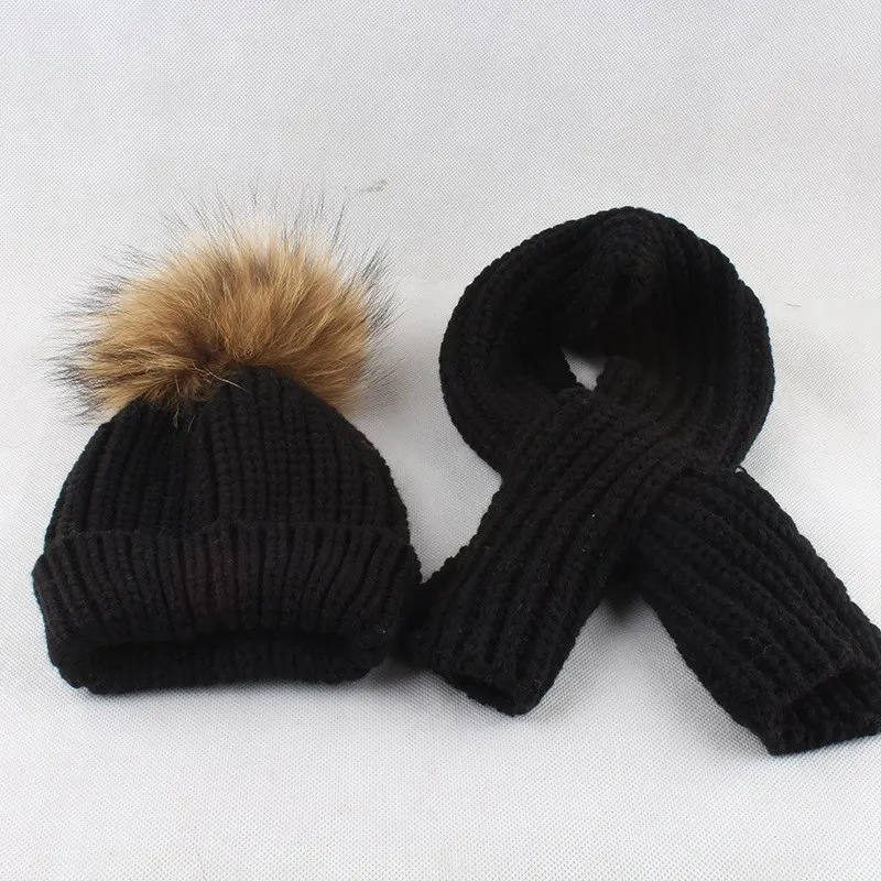 

Children Acrylic Scarves and Hats Sets 15CM Raccoon Fur Pom Pom LF5152