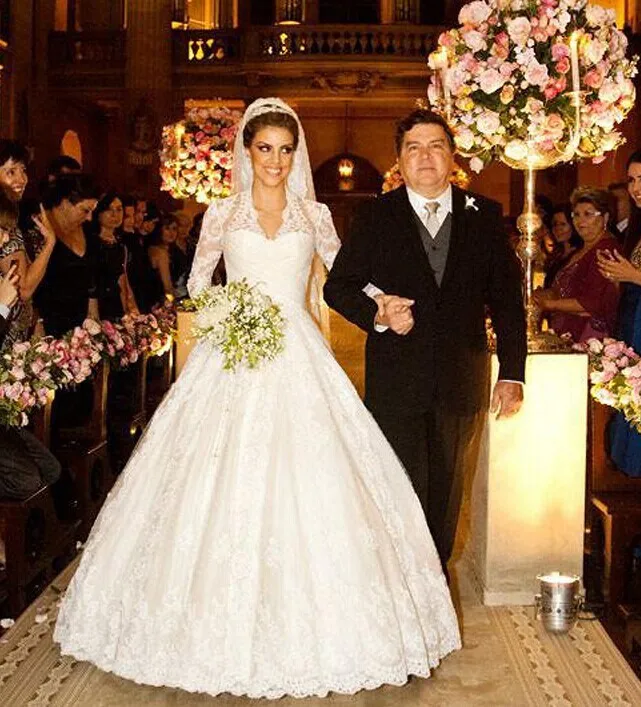 * Высокое качество 2016 белый / слоновая кость с рукавами свадебное платье