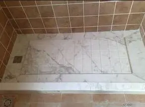 Плитка несет Bianco Carrara белый мрамор из Каррара Италия в натуральный камень