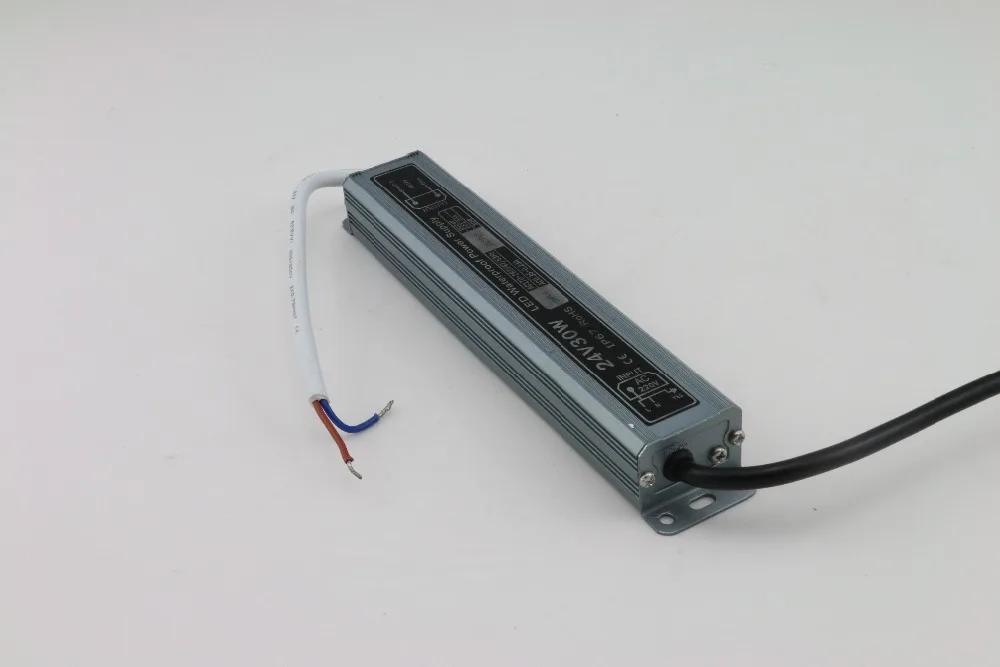 Новый AC 100-264 V к DC 24V 30W 1 25 A Источник питания прожектор светодиодный драйвер