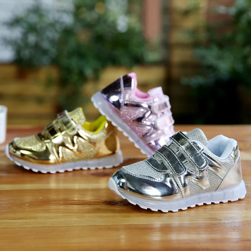 Новый 2016 мода загорелась в из светодиодов световой дети кроссовки отдыха обувь