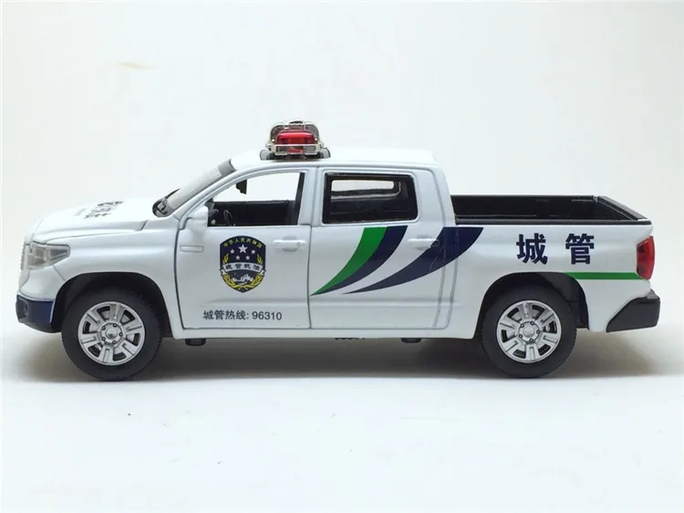 1:32 Toyota Tundra модель автомобиля литья под давлением из сплава, Электронная классическая модель для детей, игрушки, подарки