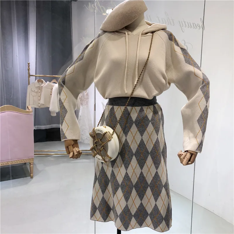2018 alphalphalmoda Стильные Свитера свитер топ зимний с капюшоном повседневные