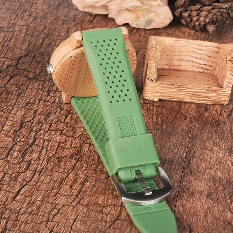 

Custom BOBO BIRD L-B04 Soft Green Silicone Band Bamboo Wood Watches for Women Flowers Cloth Dial Casual Japan 2035 Quartz Watch