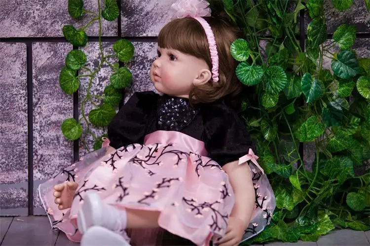 2018 Новый Boneca Reborn девушка куклы розовое платье принцессы короткие вьющиеся волосы
